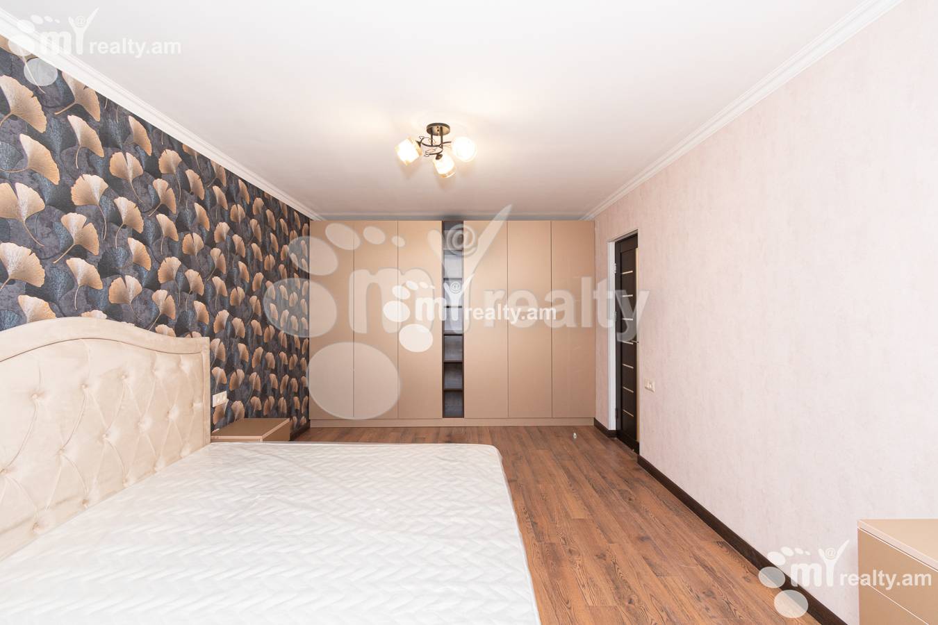 3 bedroom apartment for sale Tumanyan St, Center Yerevan, 135235