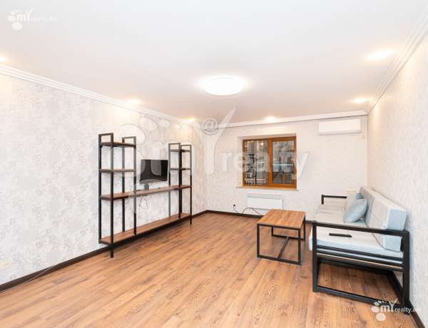 3-senyakanoc-bnakaran-vacharq-Yerevan-Center