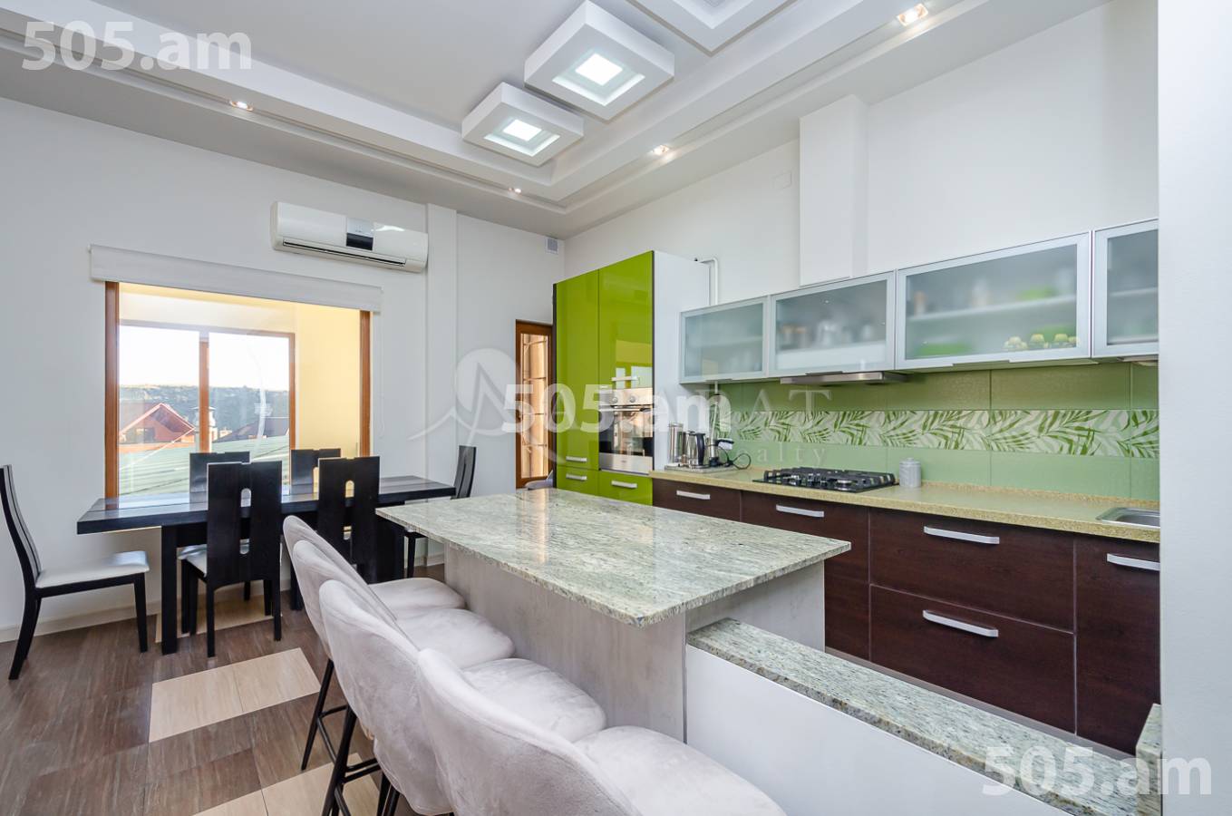 4 սենյականոց բնակարան  Այգեձորի փող, Արաբկիր Երևան, 155339