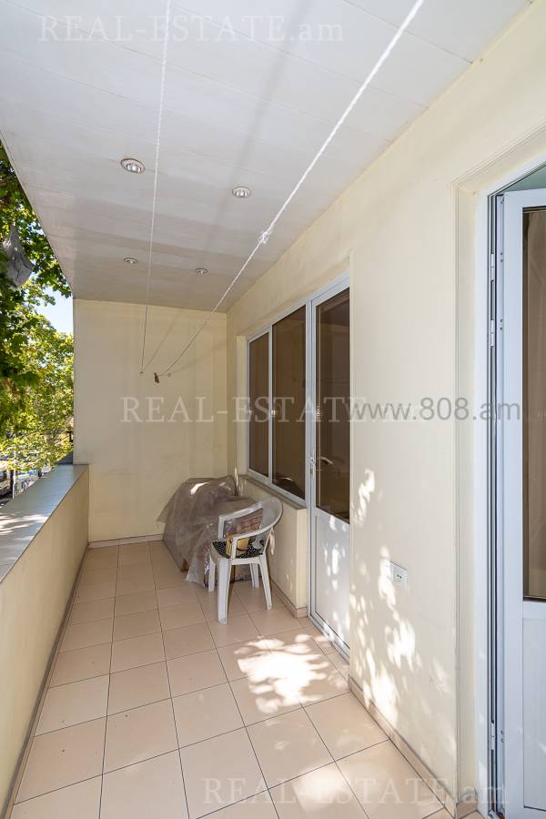 3 bedroom apartment for sale Mashtots Ave, Center Yerevan, 125544