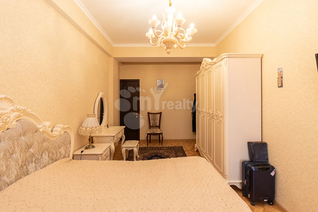 3 bedroom apartment for sale Hr.Kochar St, Arabkir Yerevan, 160025