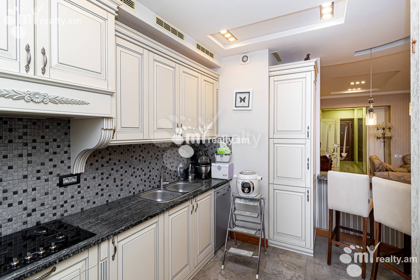 3 bedroom apartment for sale Gyulbenkyan St, Arabkir Yerevan, 154225