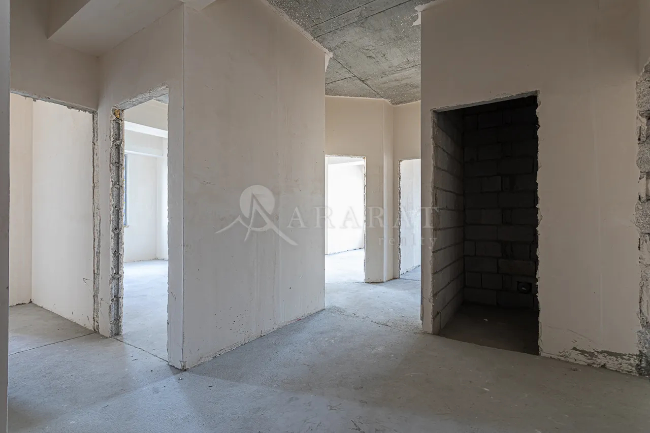 4 bedroom apartment for sale خیابان گِریبودوف, عربگیر ایروان, 157646