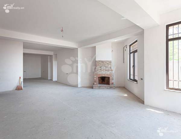 3-senyakanoc-bnakaran-vacharq-Yerevan-Center