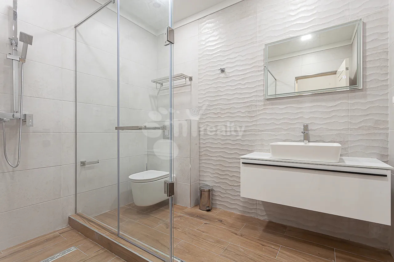 4 սենյականոց բնակարան վարձով Բուզանդի փող, Կենտրոն Երևան, 158869