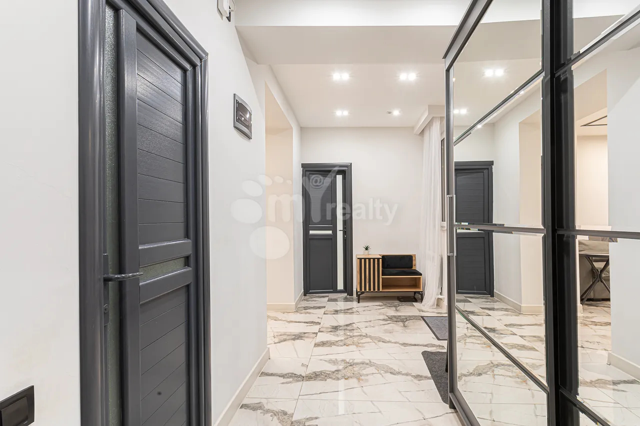 3 bedroom apartment for sale خیابان گولبِنکیان, عربگیر ایروان, 157443