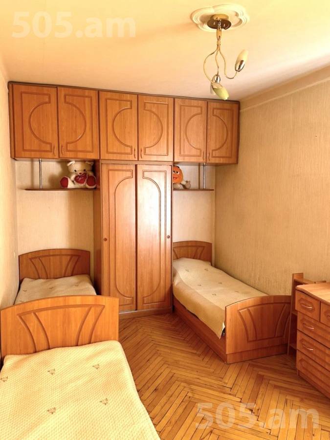 3 սենյականոց բնակարան  Ա. Խաչատրյան փող, Արաբկիր Երևան, 150473