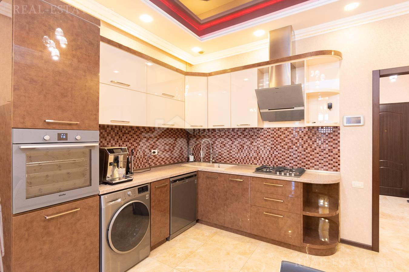 3 սենյականոց բնակարան  Մոլդովական փող, Նոր Նորք Երևան, 137933