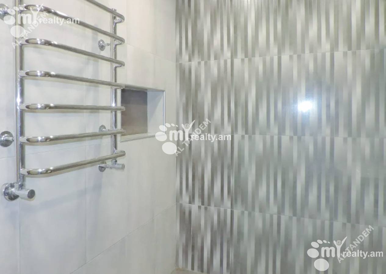 Купить 4 комнатную квартиру Абовян ул, Центр Ереван, 159948