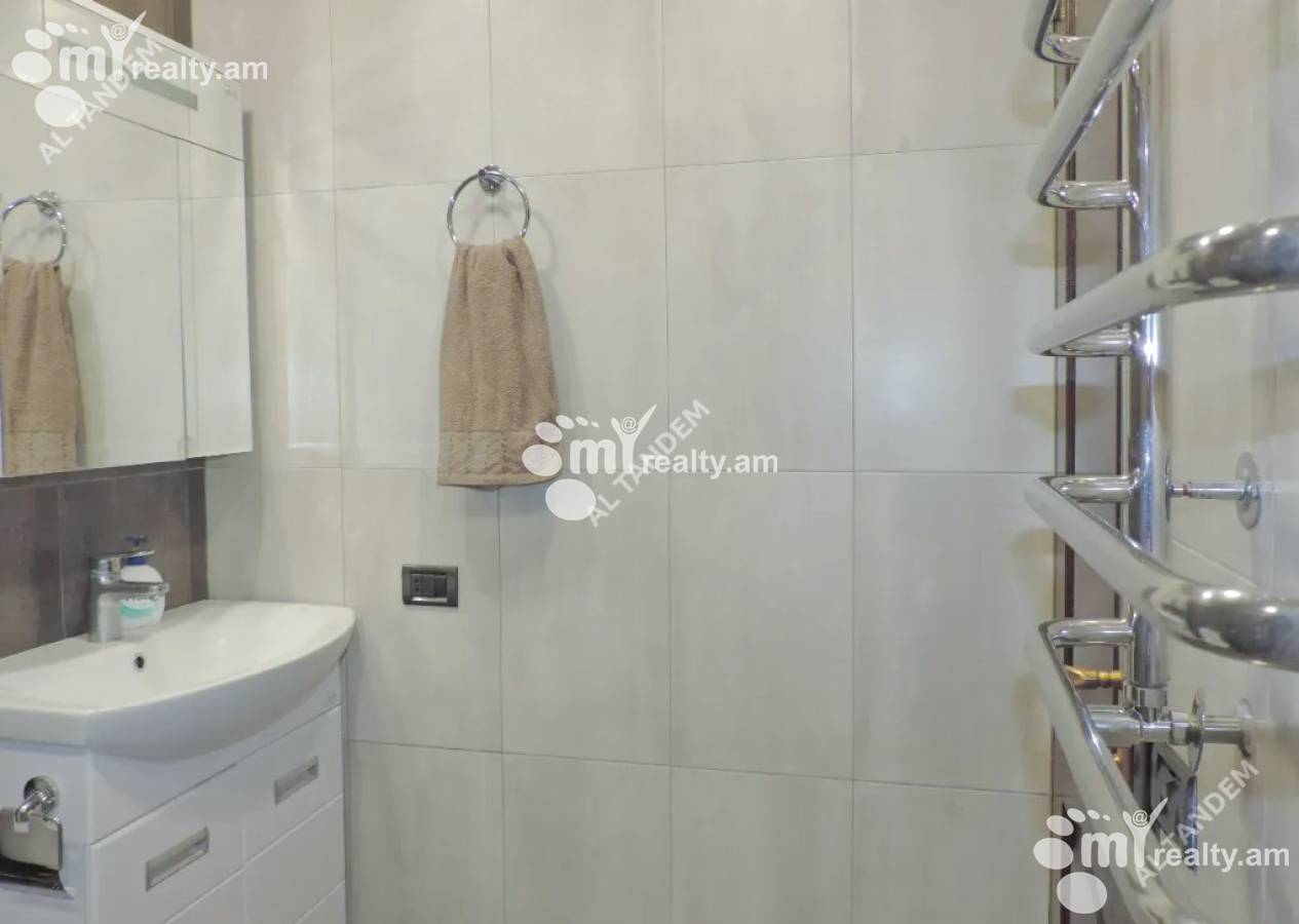 Купить 4 комнатную квартиру Абовян ул, Центр Ереван, 159948