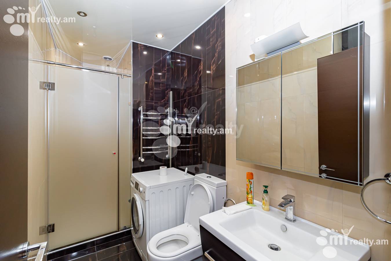 3 bedroom apartment for sale Northern (Hyusisayin)  Ave, Center Yerevan, 146540