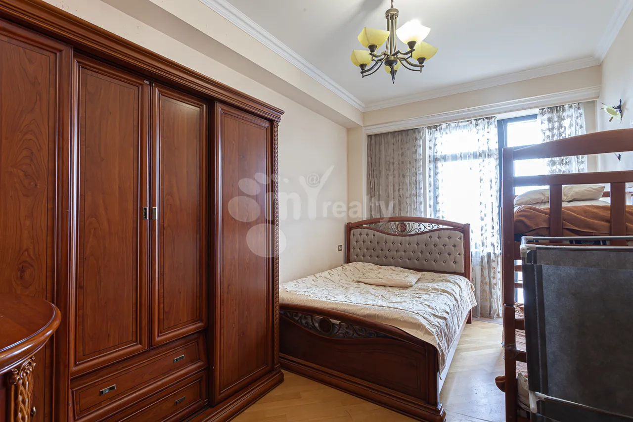 3 bedroom apartment for rent Vardanants St, Center Yerevan, 160678
