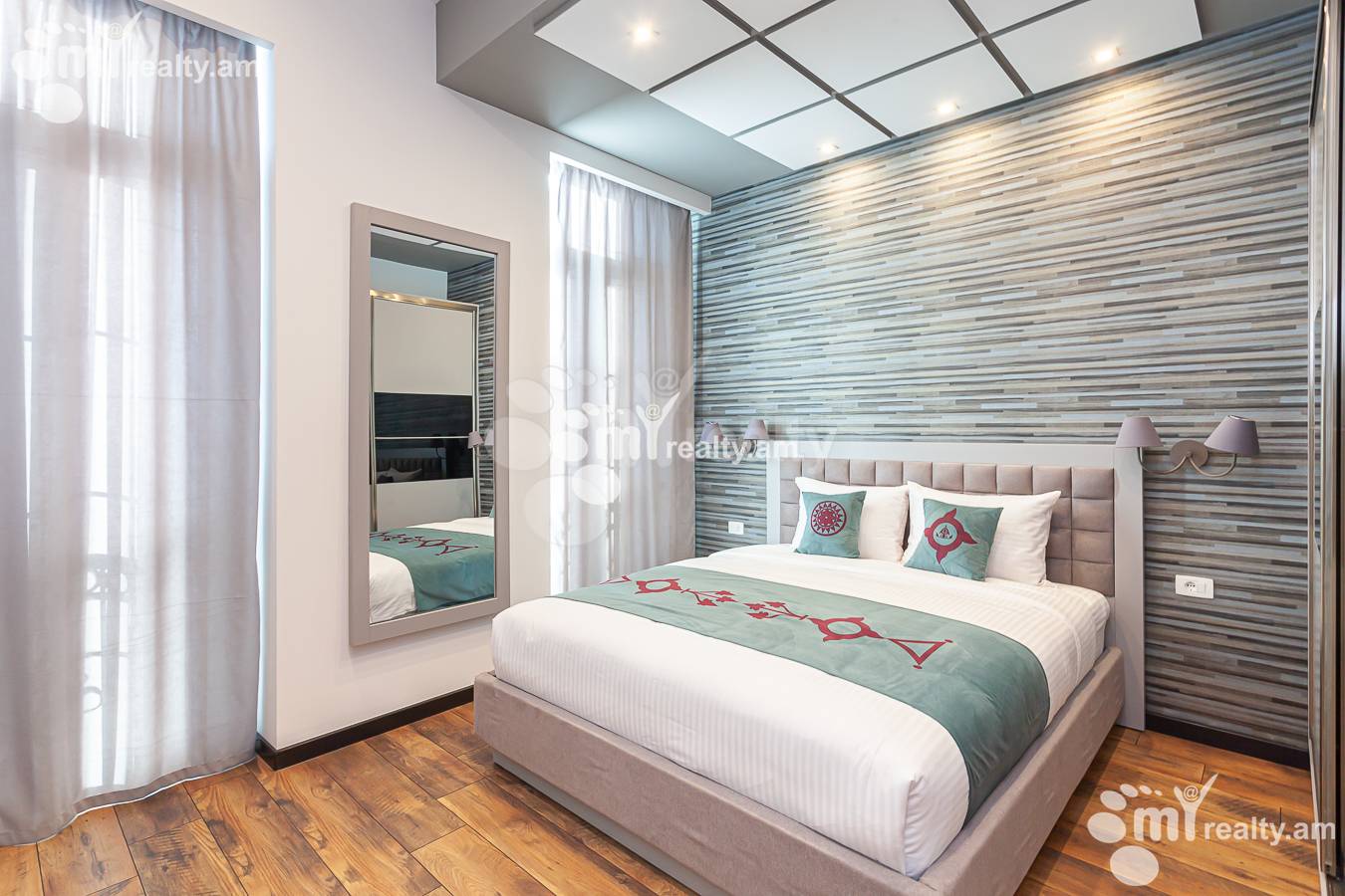 3 bedroom apartment for rent خیابان سایات نووآ, مرکز شهر ایروان, 148259