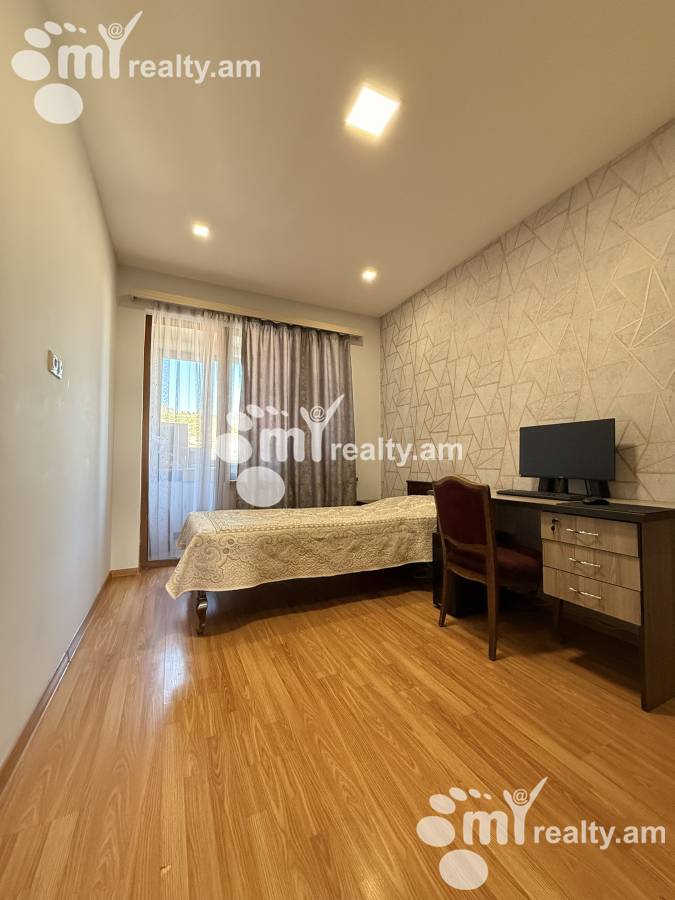 4 bedroom apartment for sale Vardanants St, Center Yerevan, 156665