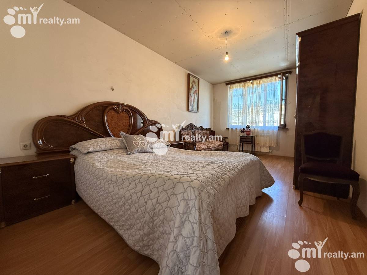 4 bedroom apartment for sale Vardanants St, Center Yerevan, 156665