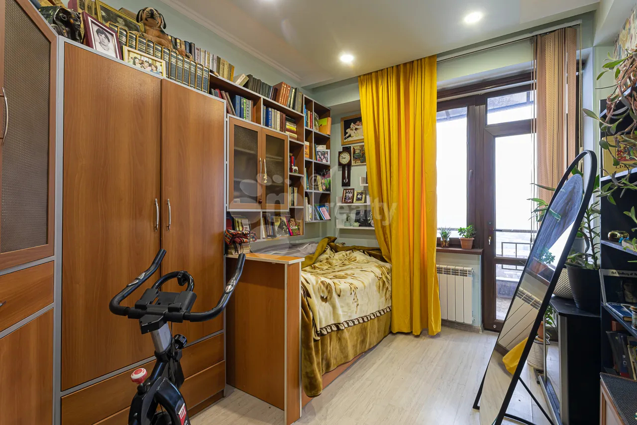 4 bedroom apartment for sale Gyuliqevxyan St, Nor Norque Yerevan, 159626