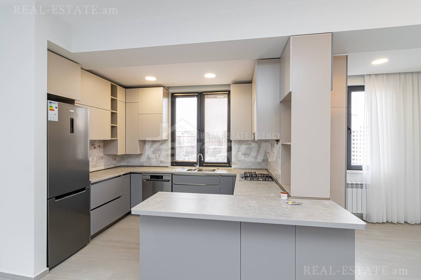 3 bedroom apartment for sale خیابان ن. تیگریانیان بن بست 1, عربگیر ایروان, 143475