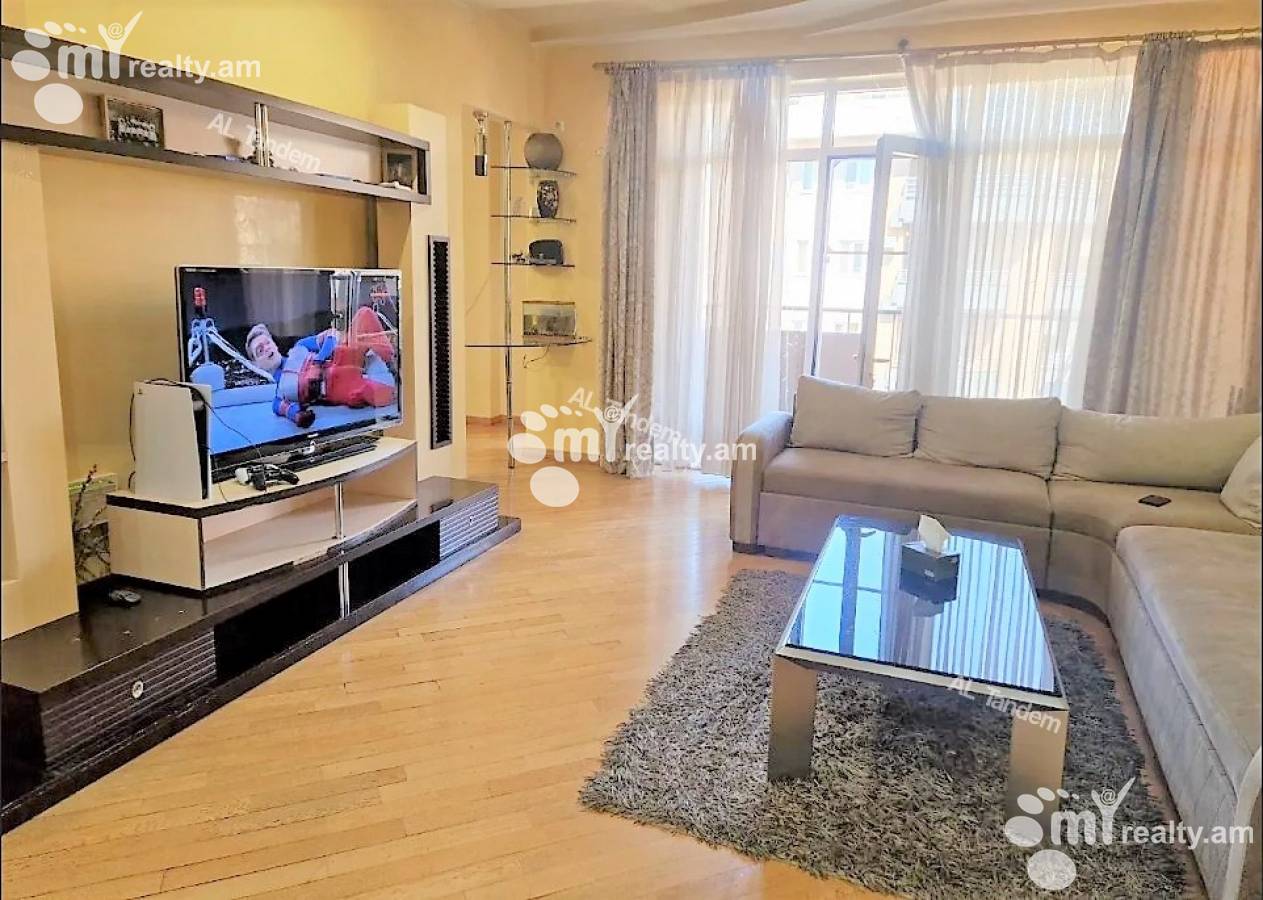 4 bedroom apartment for sale خیابان پوشکین, مرکز شهر ایروان, 140351