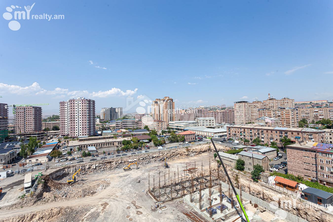 4 սենյականոց բնակարան  Գրիբոեդովի փող, Արաբկիր Երևան, 156039