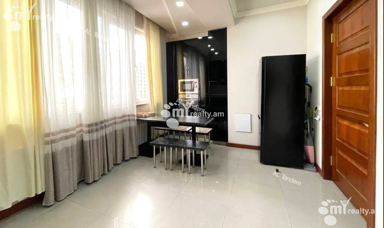 4 bedroom apartment for rent Pushkin St, Center Yerevan, 140285