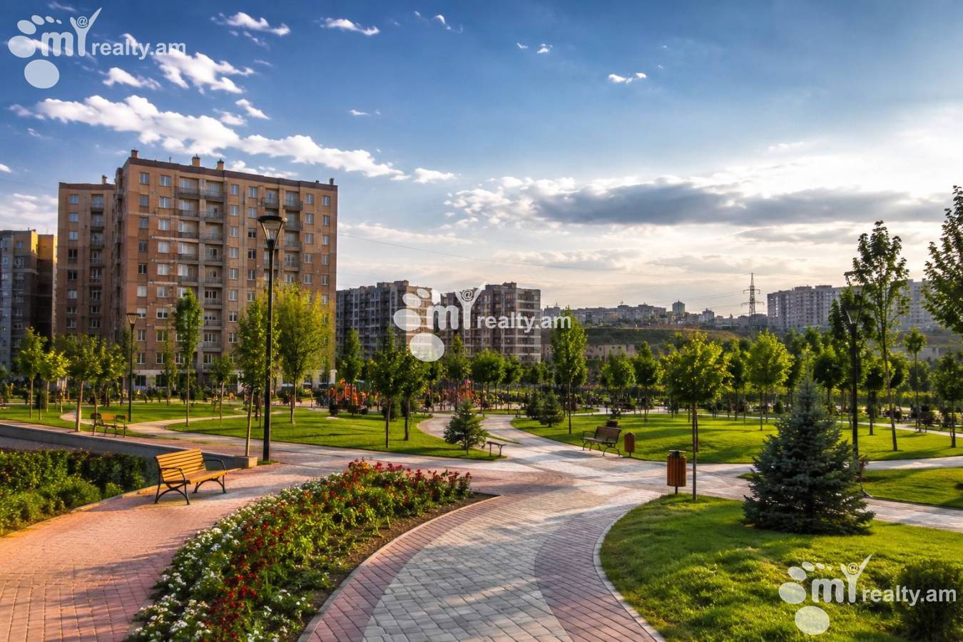 3 սենյականոց բնակարան  Տիգրան Պետրոսյան փող., Դավթաշեն Երևան, 161061