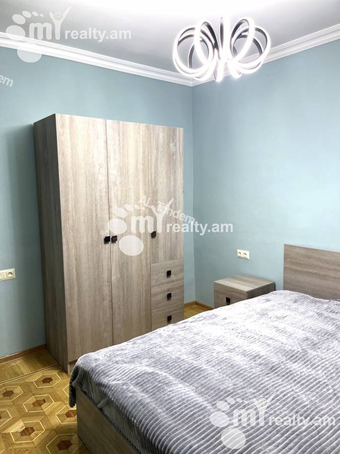 Снять 3 комнатную квартиру Сарян ул, Центр Ереван, 125495