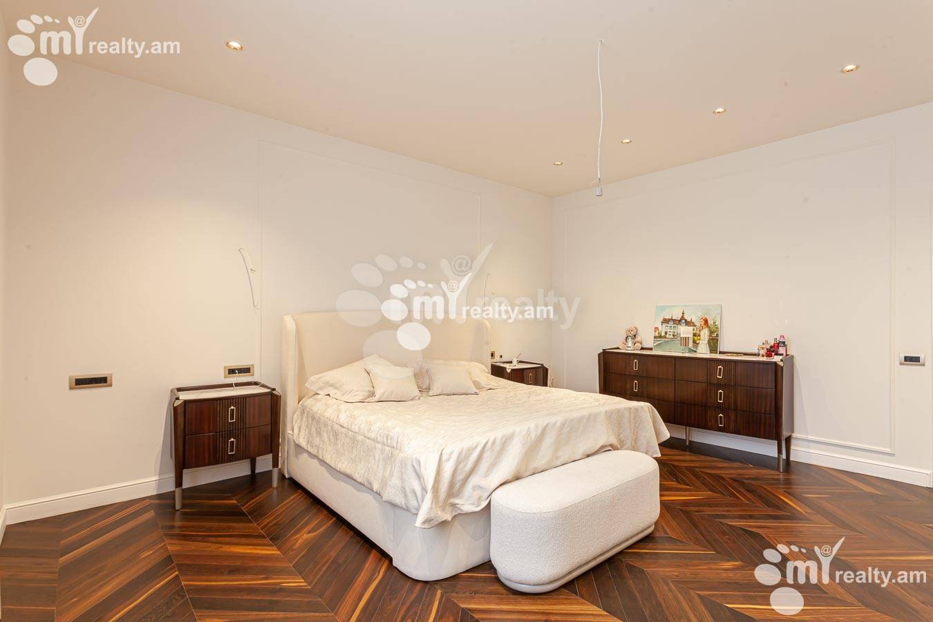 4 bedroom apartment for rent خیابان بوزند, مرکز شهر ایروان, 155158