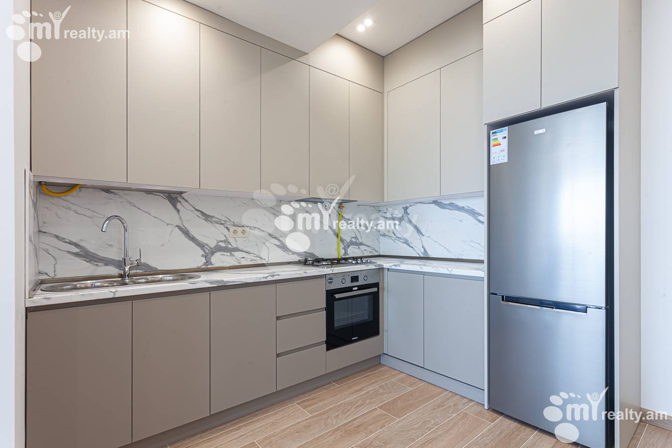 Купить 2 комнатную квартиру К. Улнеци ул., Канакер-Зейтун Ереван, 155392