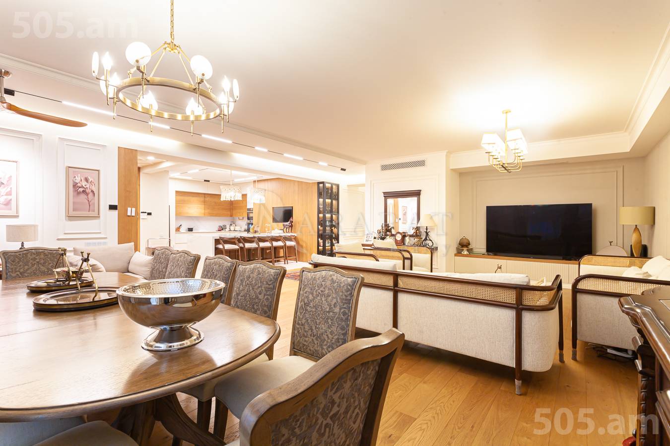 5 սենյականոց բնակարան  Բուզանդի փող, Կենտրոն Երևան, 154376