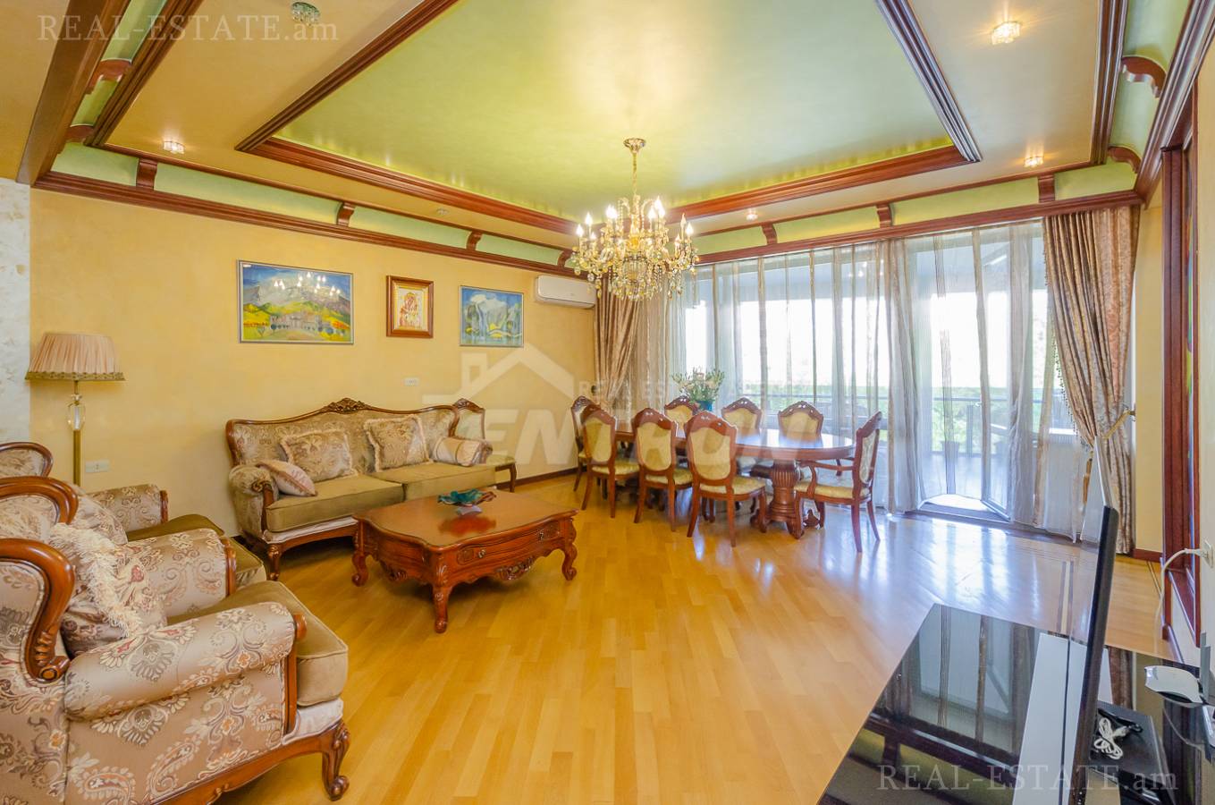 5 սենյականոց բնակարան  Հանրապետության փող, Կենտրոն Երևան, 137953