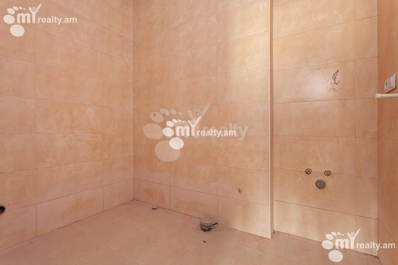 4 bedroom apartment for sale M․ Melqonyan str, Center Yerevan, 155075