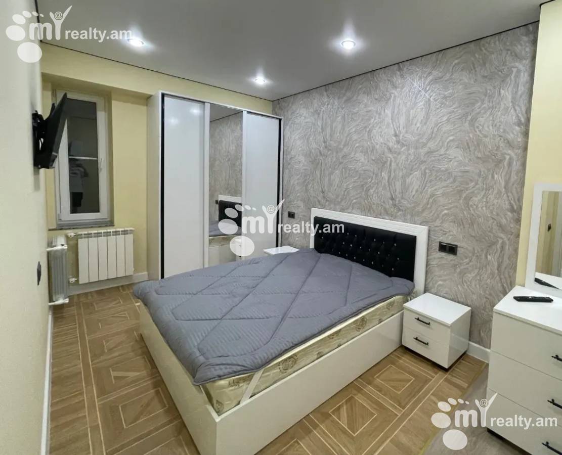 3 սենյականոց բնակարան վարձով Չարենցի փող, Կենտրոն Երևան, 159953