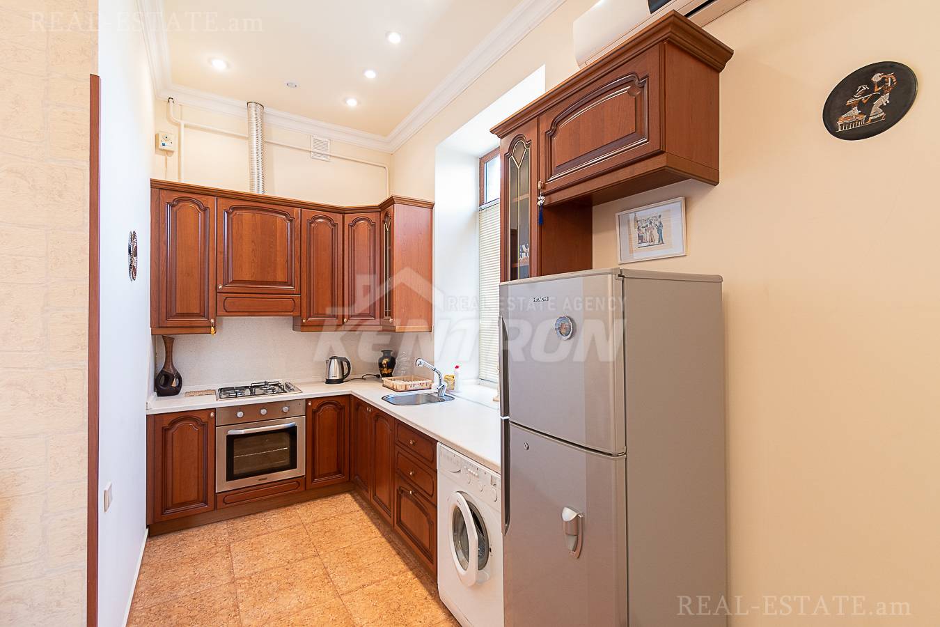 2 սենյականոց բնակարան  Բաղրամյան պող(Կենտրոն), Կենտրոն Երևան, 137670