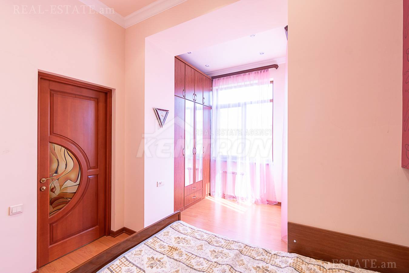 2 սենյականոց բնակարան  Բաղրամյան պող(Կենտրոն), Կենտրոն Երևան, 137670