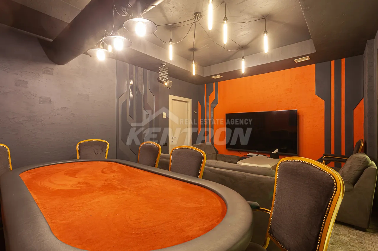 Commercial property for sale Charents St, Center Yerevan, 157293