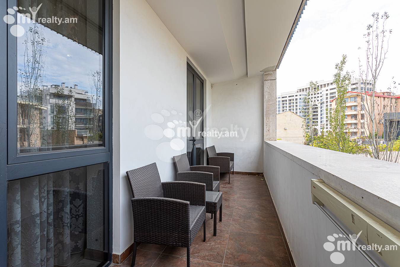 3 bedroom apartment for rent Antarayin St, Center Yerevan, 156854
