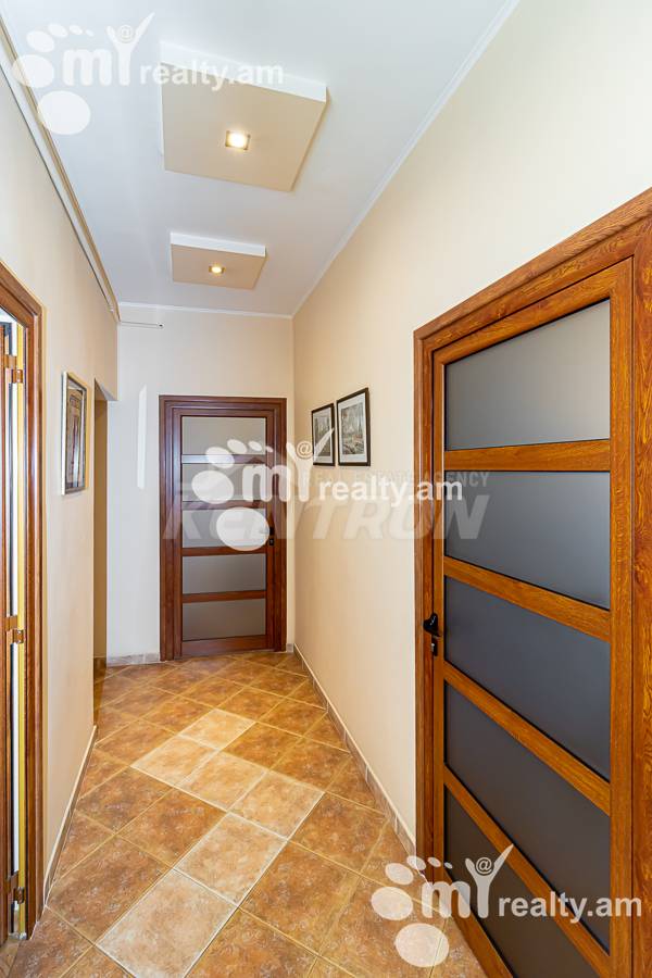 2 bedroom apartment for sale خیابان کومیتاس, عربگیر ایروان, 154746