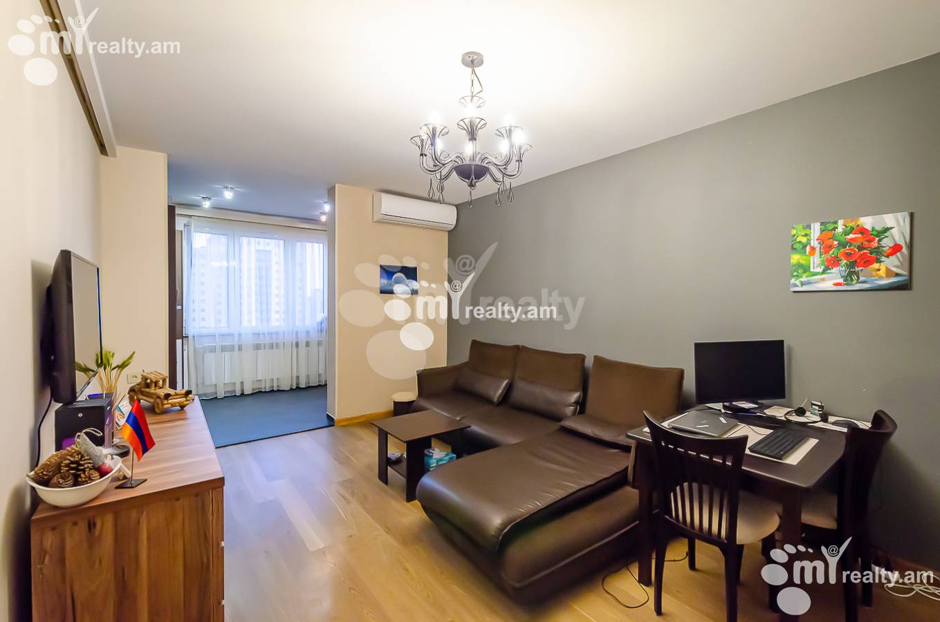 3 սենյականոց բնակարան  Սարյան փող, Կենտրոն Երևան, 154929