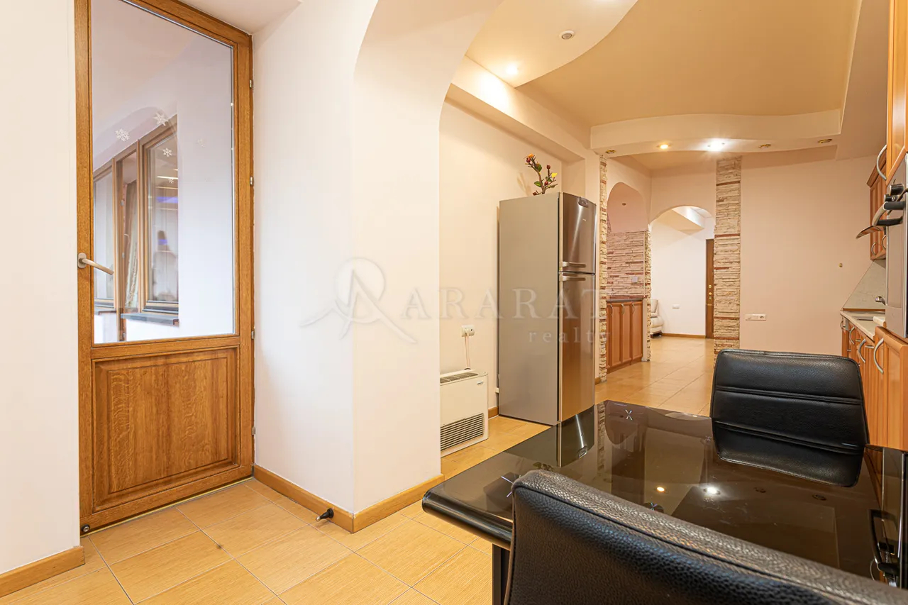 3 bedroom apartment for rent Northern(Hyusisayin)  Ave, Center Yerevan, 158075