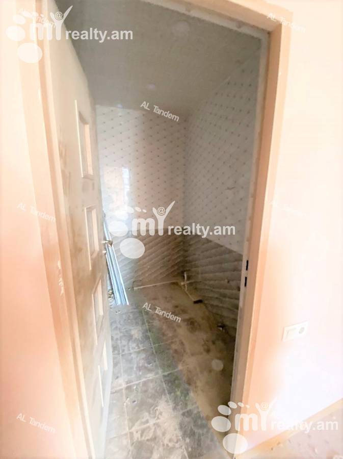 3 bedroom apartment for sale Paronyan St, Center Yerevan, 122618