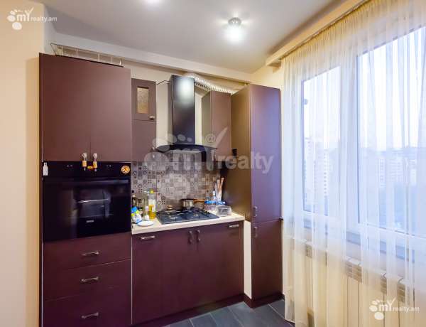 3-senyakanoc-bnakaran-vacharq-Yerevan-Center