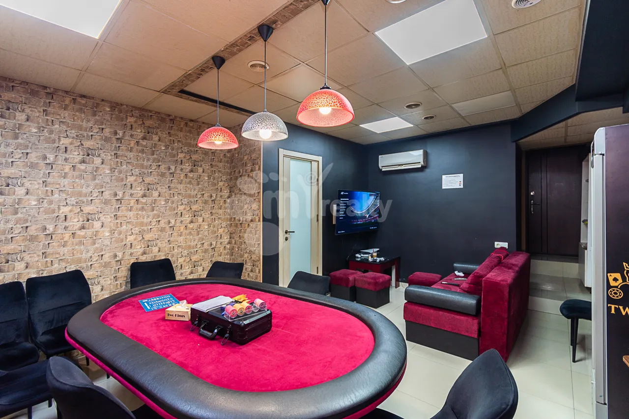 Commercial property for sale Paronyan St, Center Yerevan, 160772