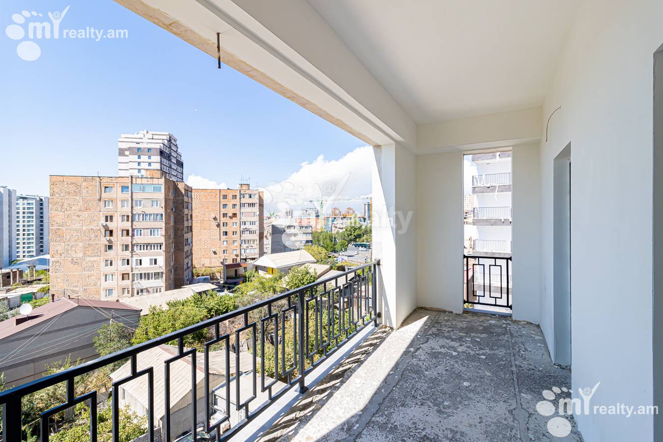 3 bedroom apartment for sale Gogol St, Quanaquère-Zeytoun Yerevan, 153055