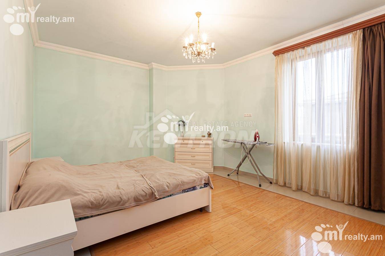 3 bedroom apartment for rent Baghramyan Ave (Kentron), Center Yerevan, 120314