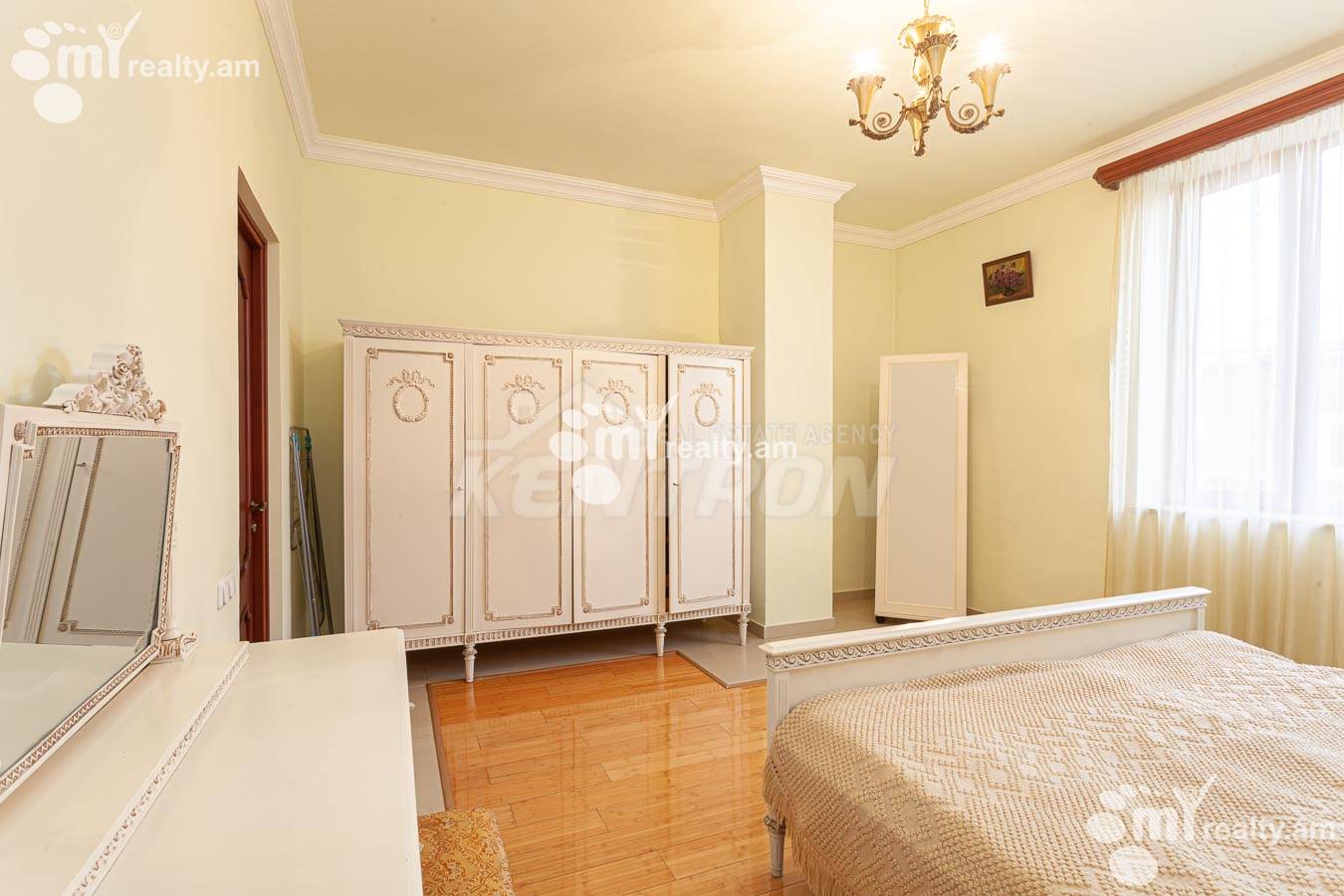 3 bedroom apartment for rent Baghramyan Ave (Kentron), Center Yerevan, 120314
