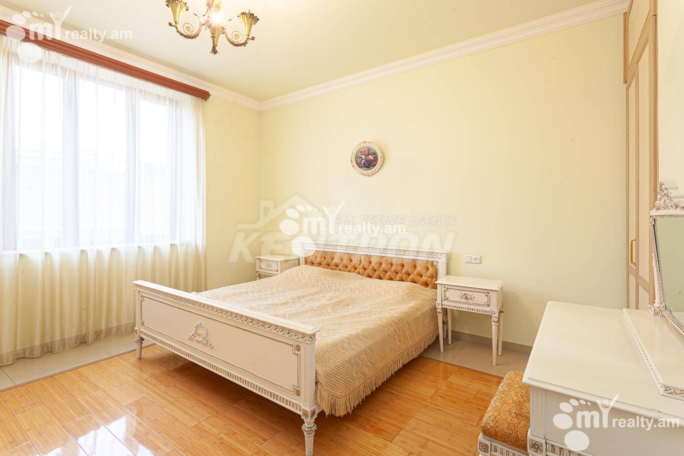 3 bedroom apartment for rent Baghramyan Ave (Kentron), Center Yerevan, 120314