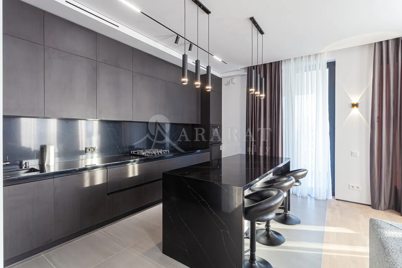 4 bedroom apartment for sale Aram St, Center Yerevan, 158707