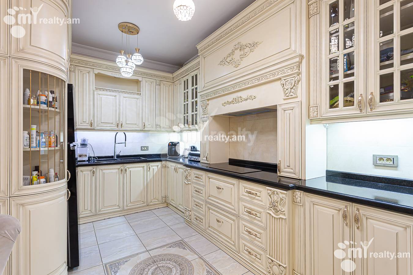 3 սենյականոց բնակարան վարձով Հյուսիսային պող, Կենտրոն Երևան, 145546