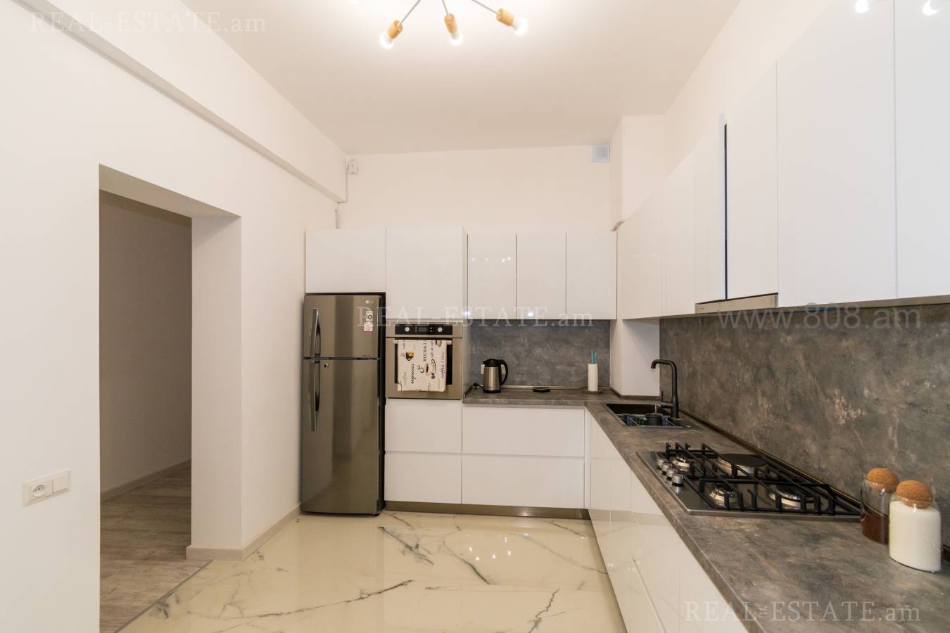 4 սենյականոց բնակարան  Անտառային փող, Կենտրոն Երևան, 125973