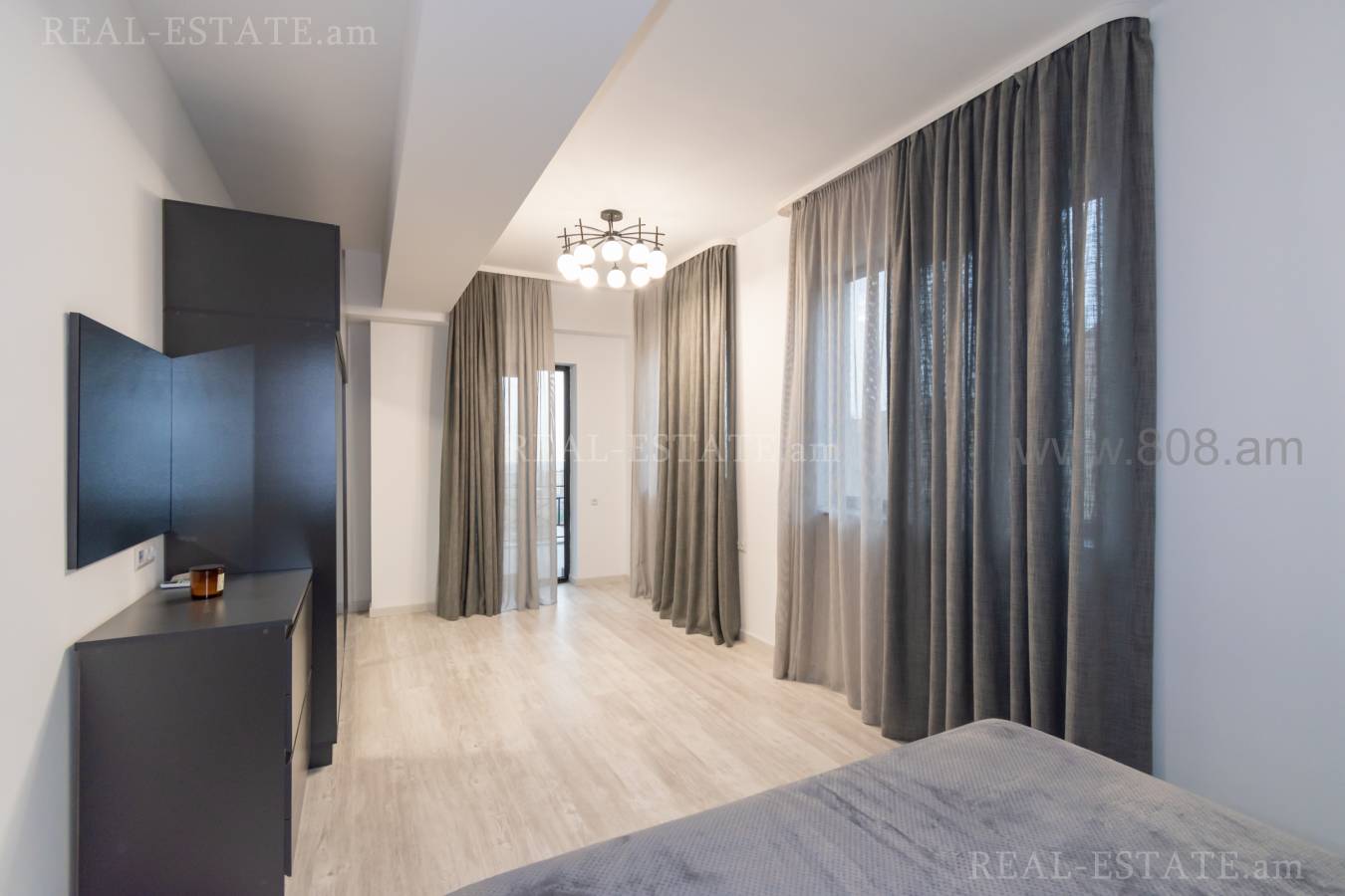 4 սենյականոց բնակարան  Անտառային փող, Կենտրոն Երևան, 125973